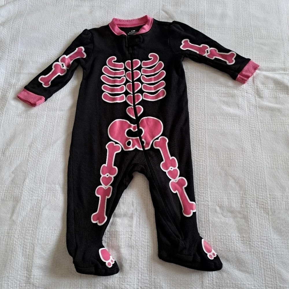 Halloween girls 6-9 months black with pink skeleton design pajama costume, EUC